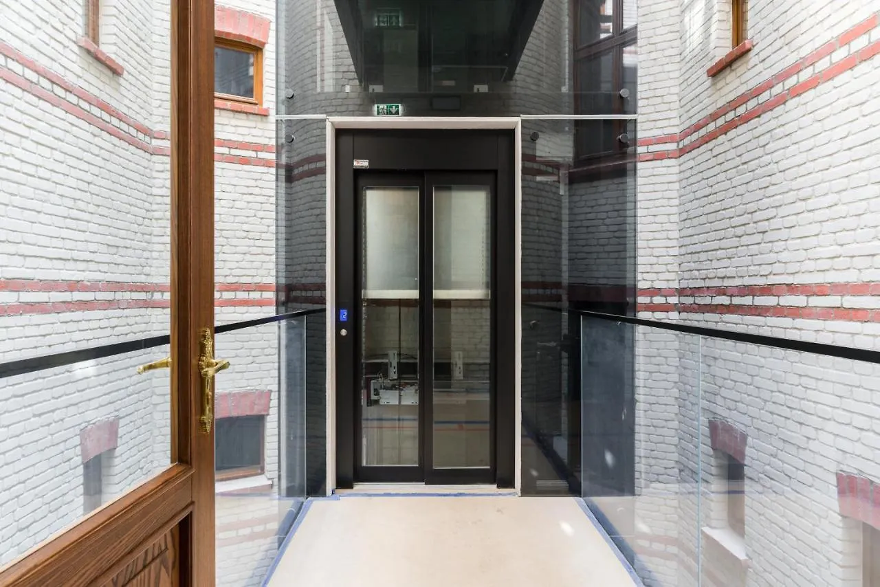 Apartment Kamienica Chelmonskiego 10 Przy Mtp By Noclegi Renters 포즈난 폴란드